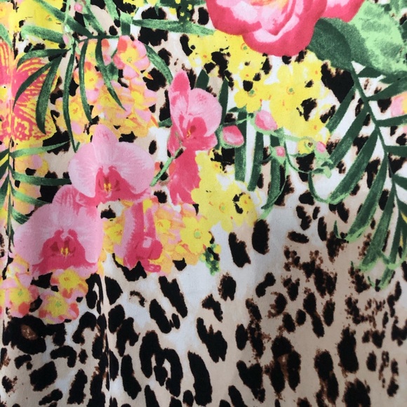 Jaclyn Smith Pretty Top - Picture 2 of 6